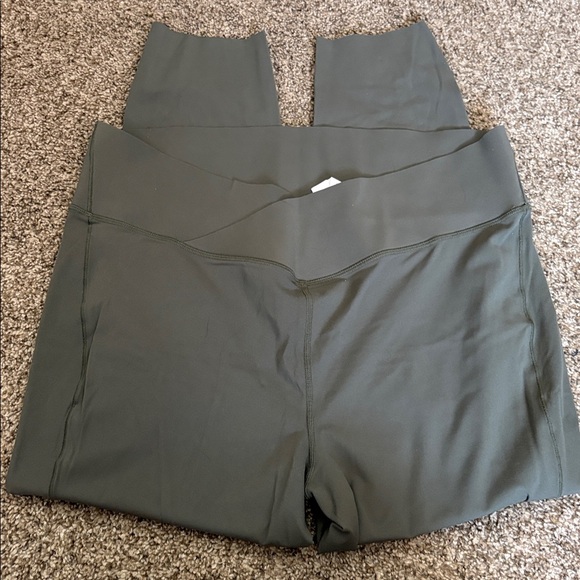 ZYIA Criss Cross Dark Green Leggings - Picture 3 of 4